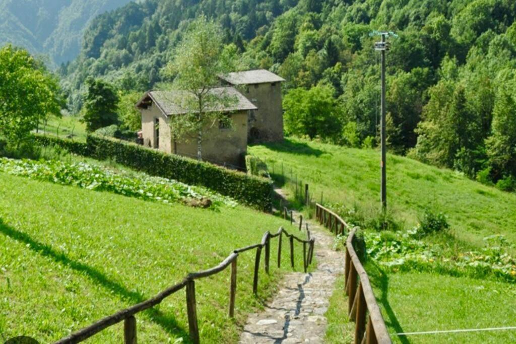 Appartamento Panoramico Casa Gerro Averara Buitenkant foto