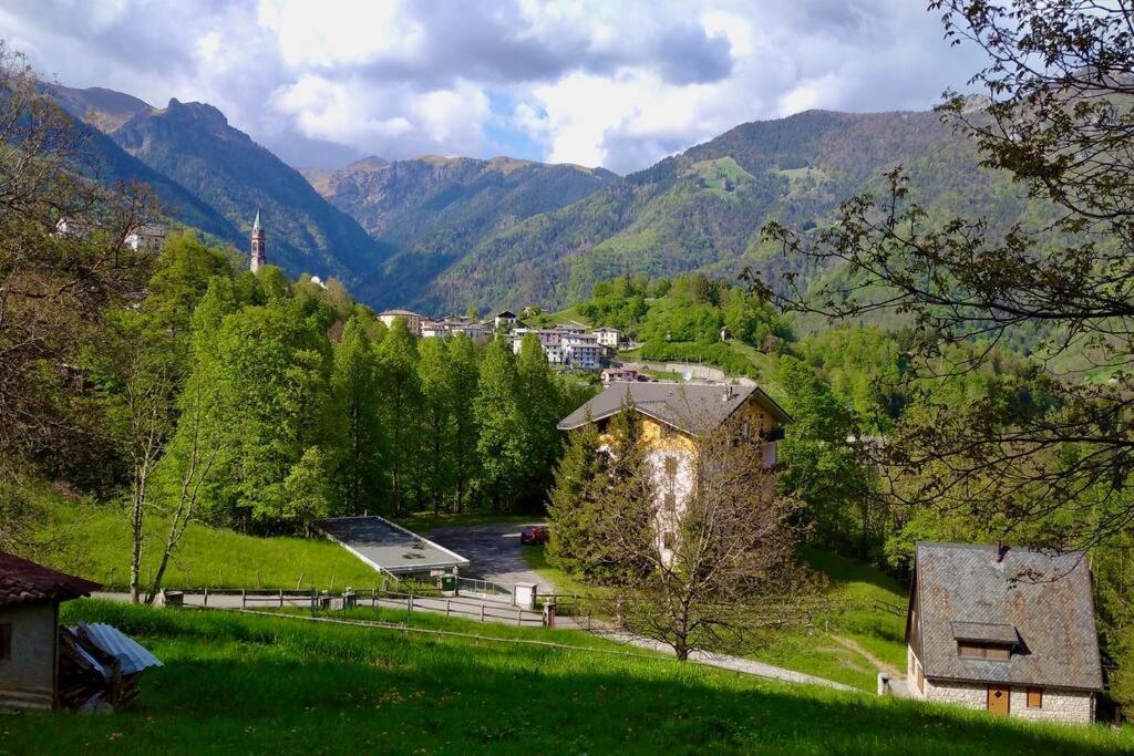 Appartamento Panoramico Casa Gerro Averara Buitenkant foto